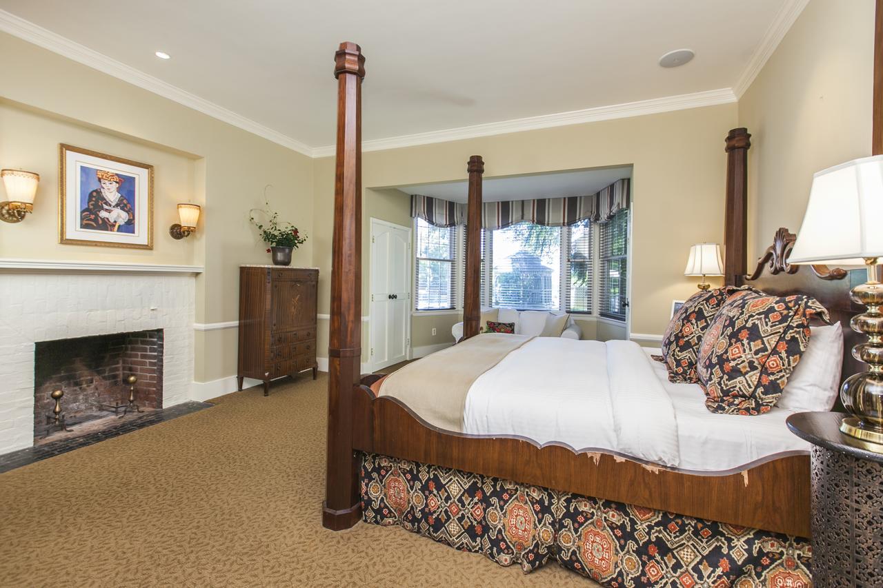 Glen Gordon Manor Bed & Breakfast Huntly Exterior photo